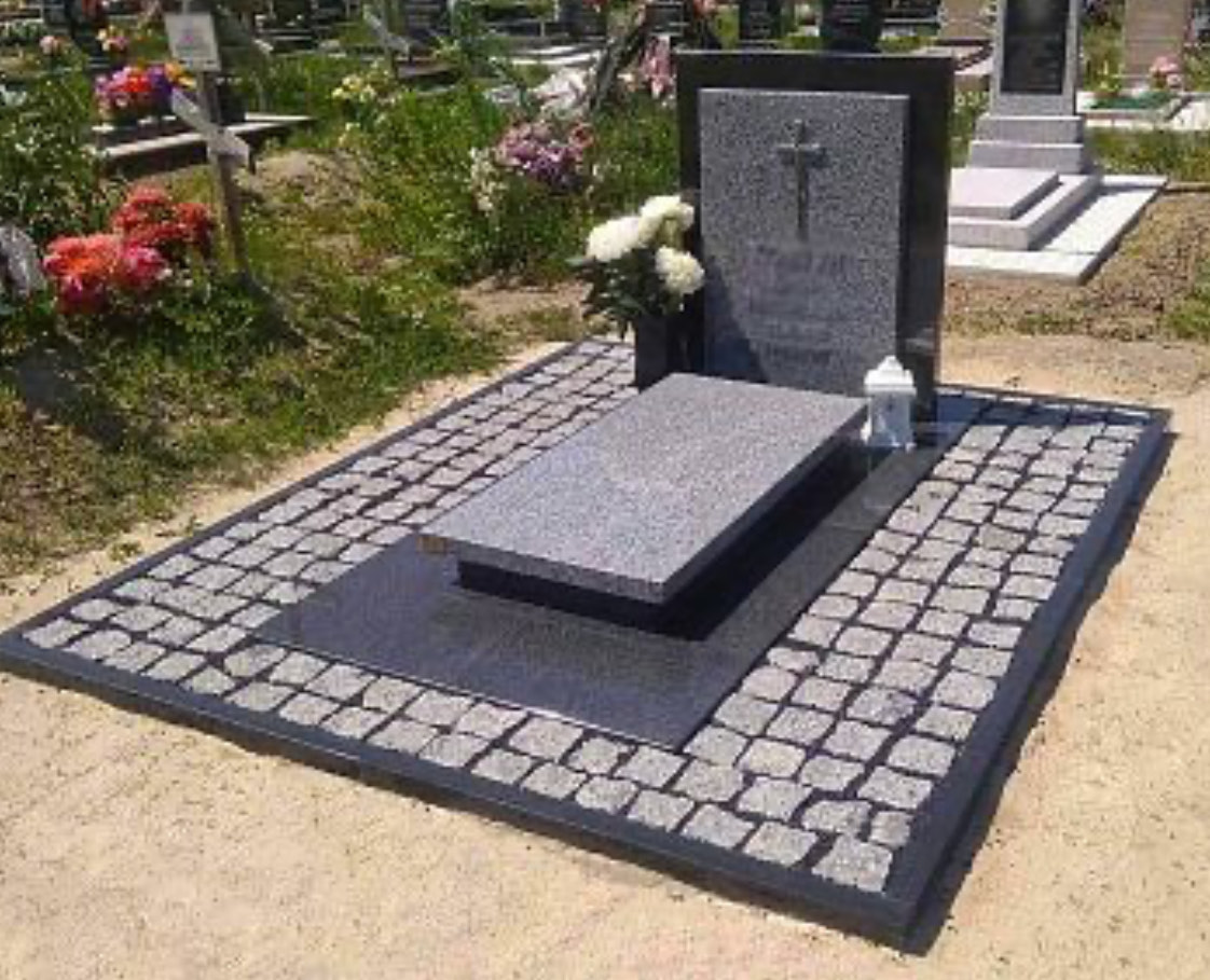 Гранитная брусчатка для обустройства могилы